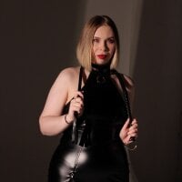 Anna_Maxwell