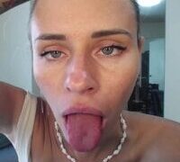 holy_khloe