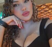 TianaRios_Pink