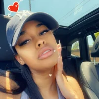 ellla_LA